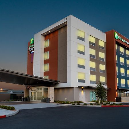 Holiday Inn Express & Suites - Las Vegas - E Tropicana By Ihg Экстерьер фото
